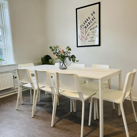 Apartment Aday - 8 Bedroom On The Pedestrian Street *