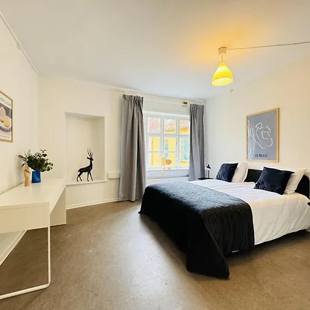Aday - 8 Bedroom On The Pedestrian Street Aalborg