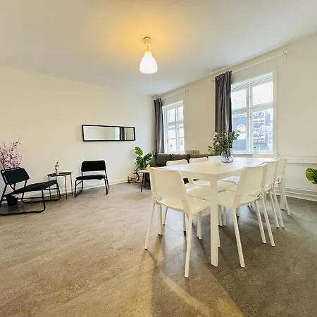 Apartment Aday - 8 Bedroom On The Pedestrian Street Aalborg
