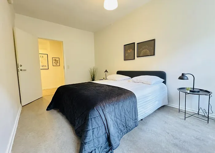 Aday - 8 Bedroom On The Pedestrian Street